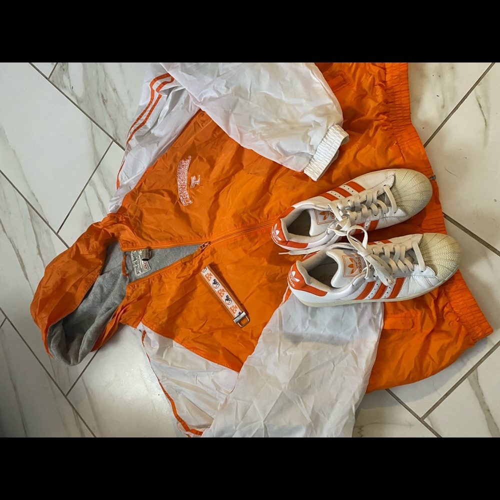 Tennessee vols starter pack size XL jacket nwot and a pair of vintage shells 10